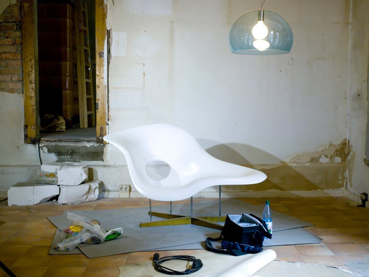 White La Chaise lounge chair by Charles and Ray Eames