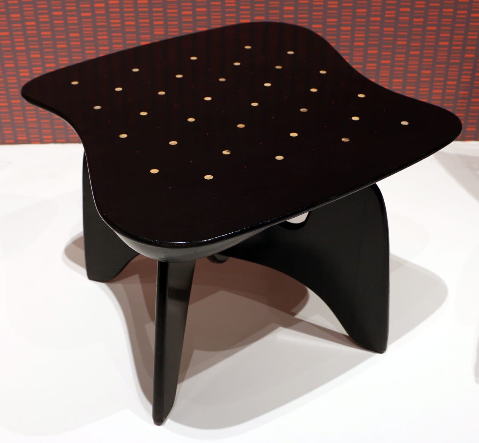 Noguchi coffee table (model IN-50)